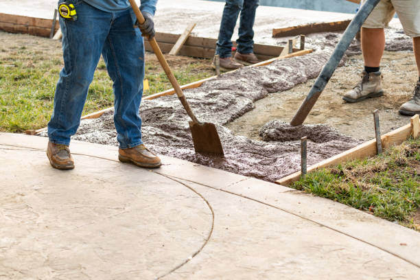 Best Concrete Driveway Installation  in Rossville, IN